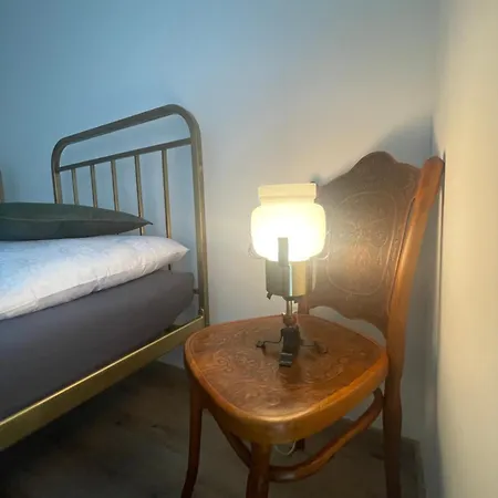 Bellevue Apartment *
